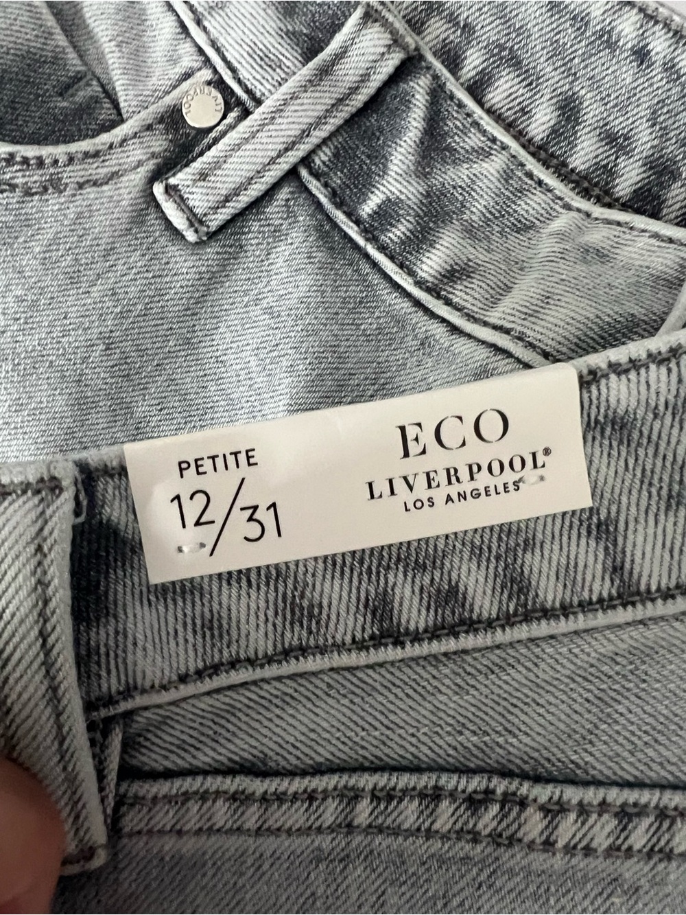 NWT Liverpool Los Angeles ECO Kennedy Split Hem Ankle Jeans Petite 12 Gray - Picture 8 of 12